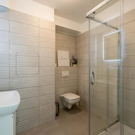 Premium Apartment